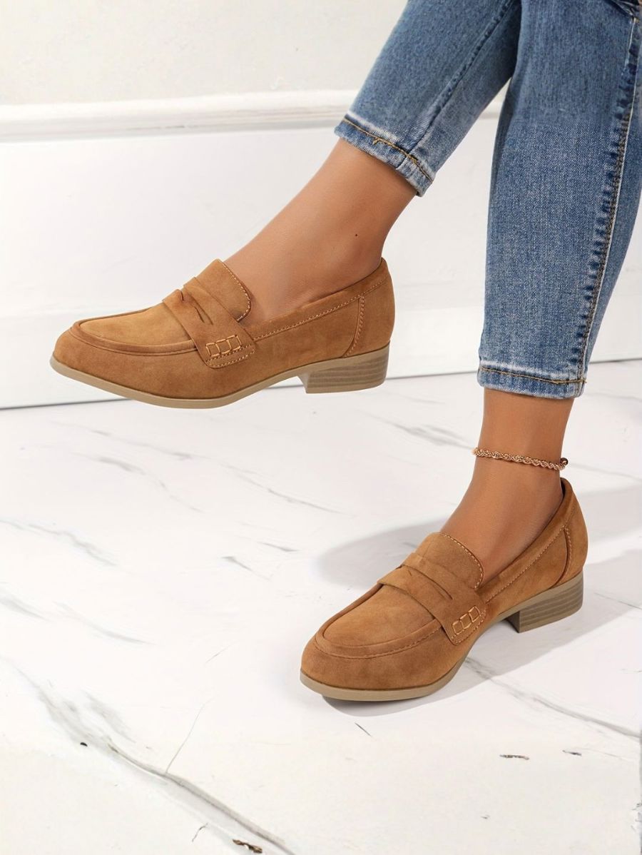 ZAPATOS UNICOLOR CON TACÓN GRUESO Zapato 6 ZAPRINI 