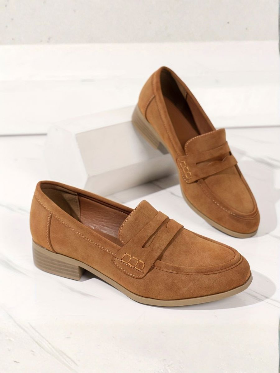 ZAPATOS UNICOLOR CON TACÓN GRUESO Zapato 6 ZAPRINI 