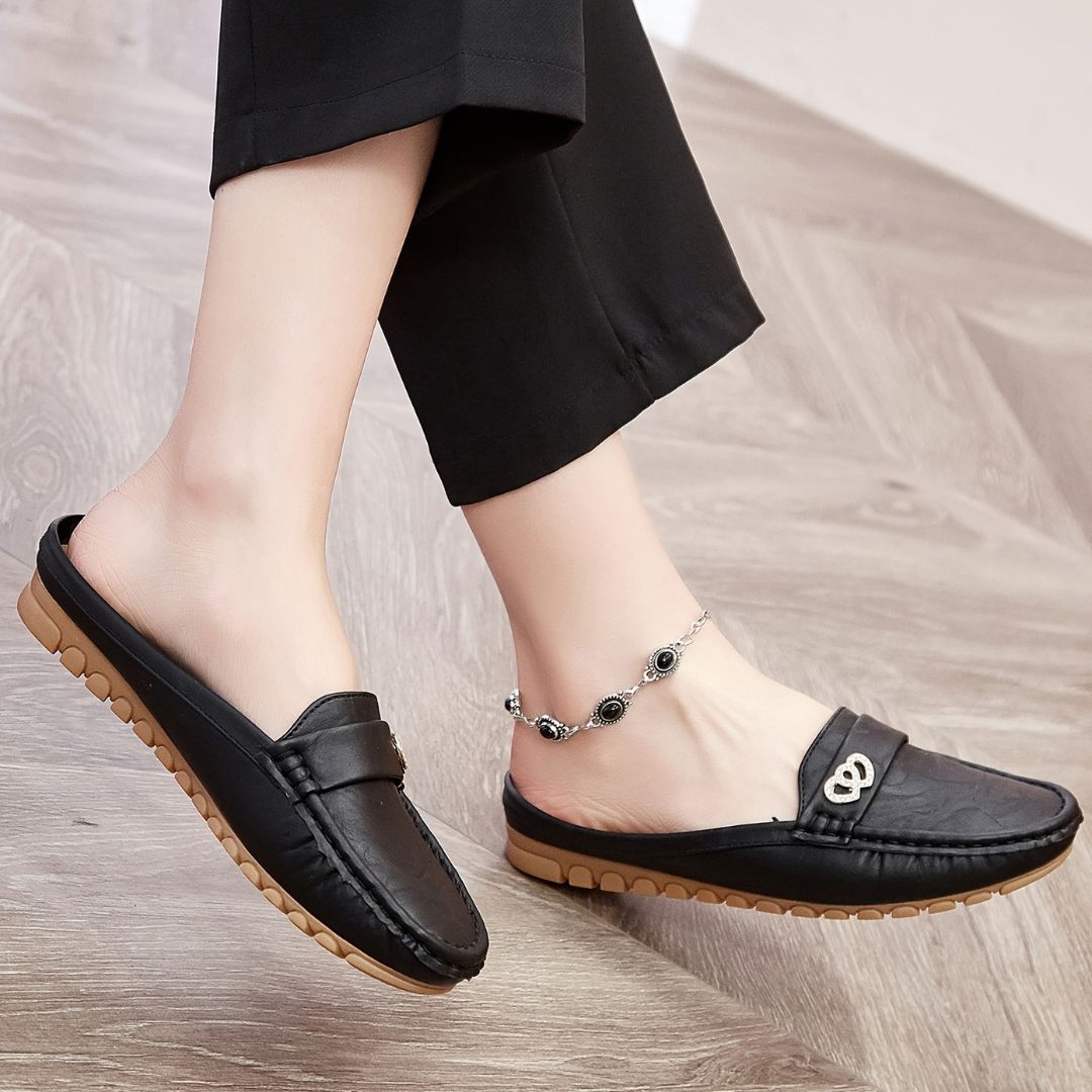 ZUECOS CON DETALLE DE CORAZONES Zueco 14 ZAPRINI Negro 34 