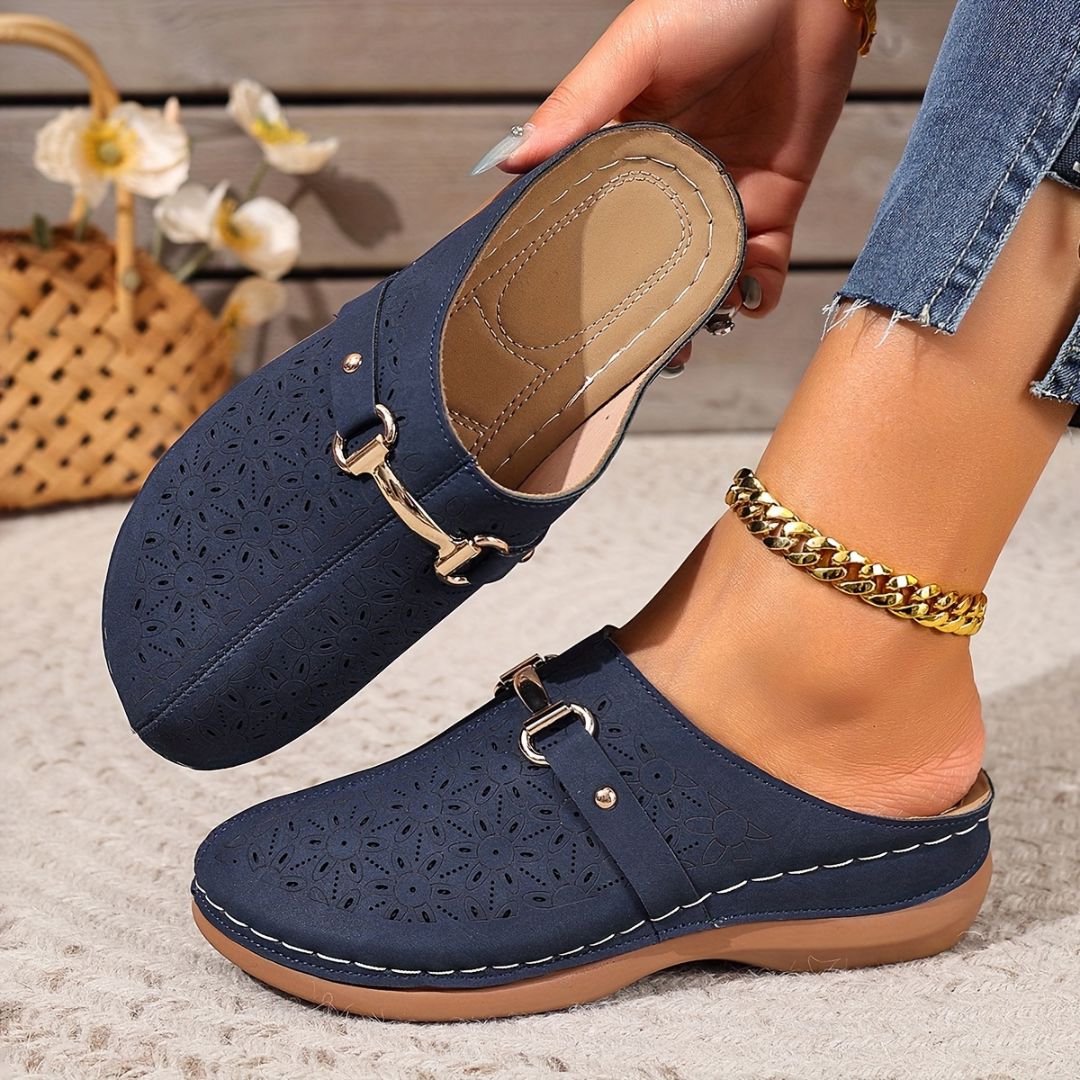 ZUECOS CON DETALLE DE FLORES Zueco 6 ZAPRINI Azul 34 