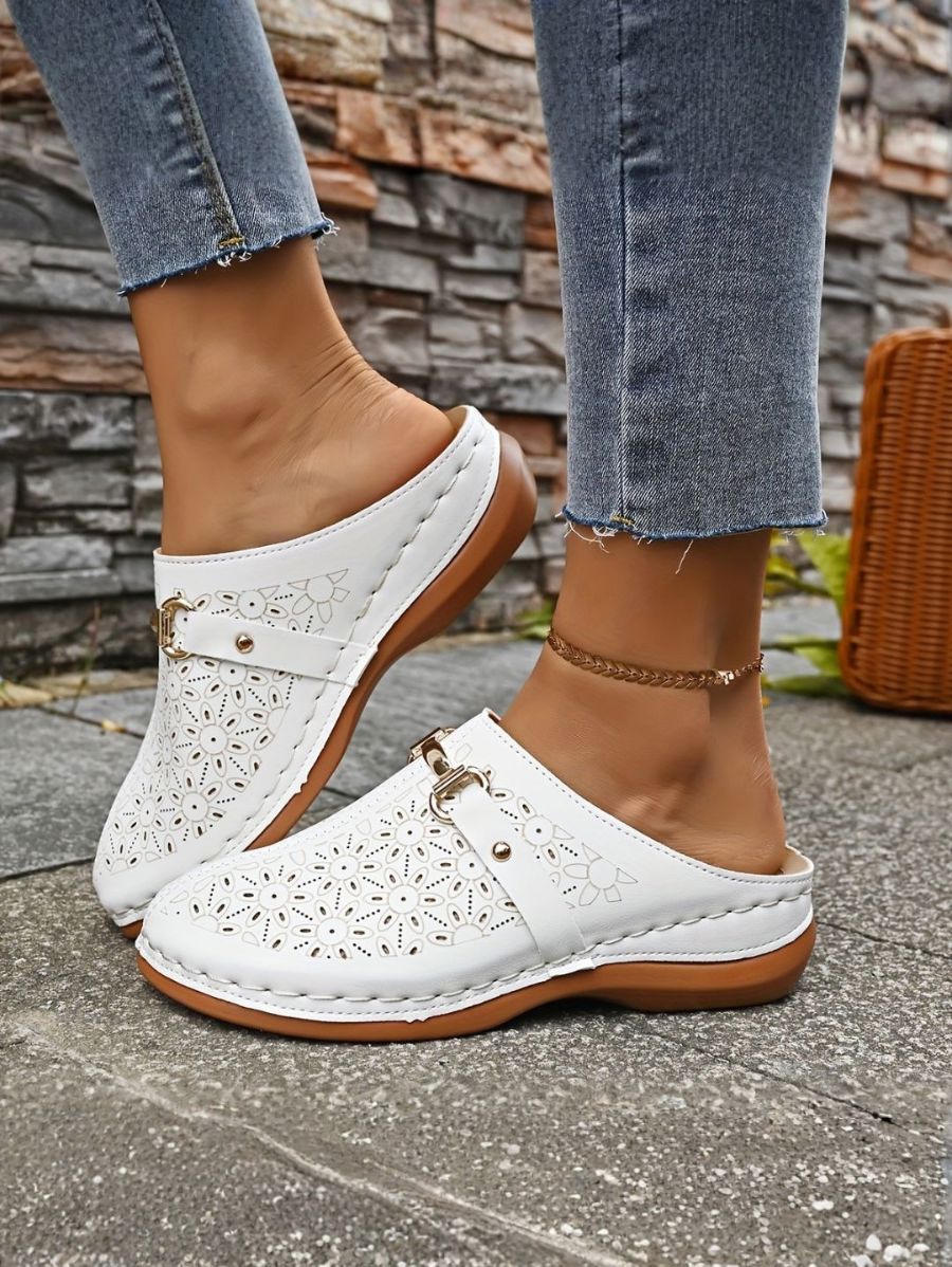 ZUECOS CON DETALLE DE FLORES Zueco 6 ZAPRINI Blanco 34 