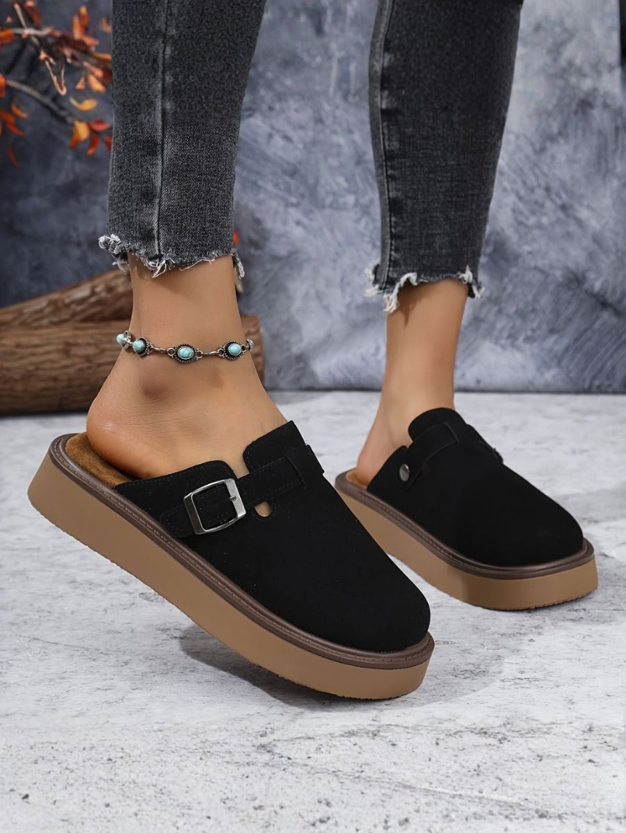 ZUECOS CON DETALLE DE HEBILLA Zueco 4 ZAPRINI Negro 34 