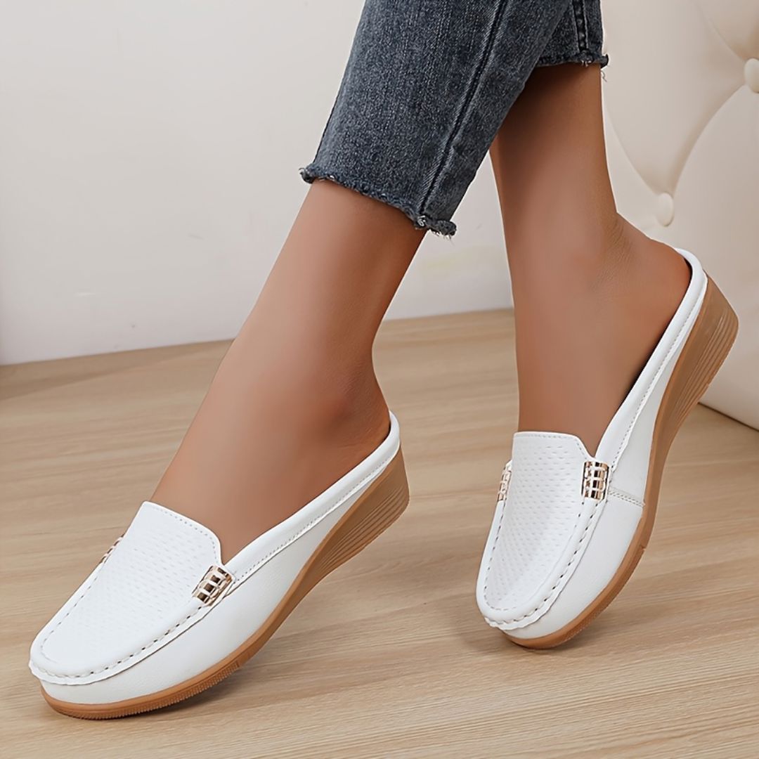 ZUECOS CON DETALLE METÁLICO LATERAL Zueco 16 ZAPRINI Blanco 34 