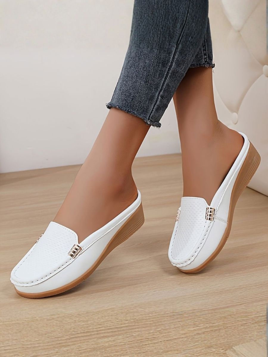 ZUECOS CON DETALLE METÁLICO LATERAL Zueco 16 ZAPRINI Blanco 34 