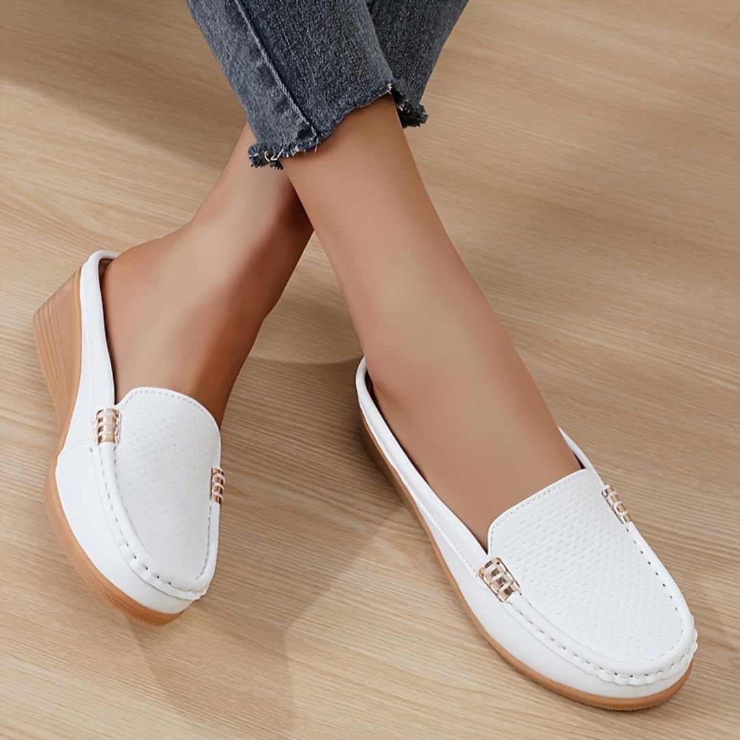 ZUECOS CON DETALLE METÁLICO LATERAL Zueco 16 ZAPRINI 