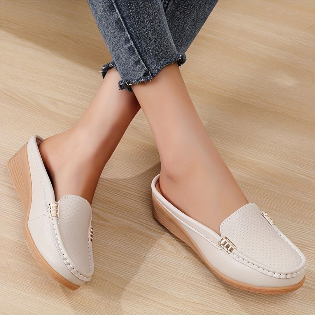 ZUECOS CON DETALLE METÁLICO LATERAL Zueco 16 ZAPRINI Beige 34 