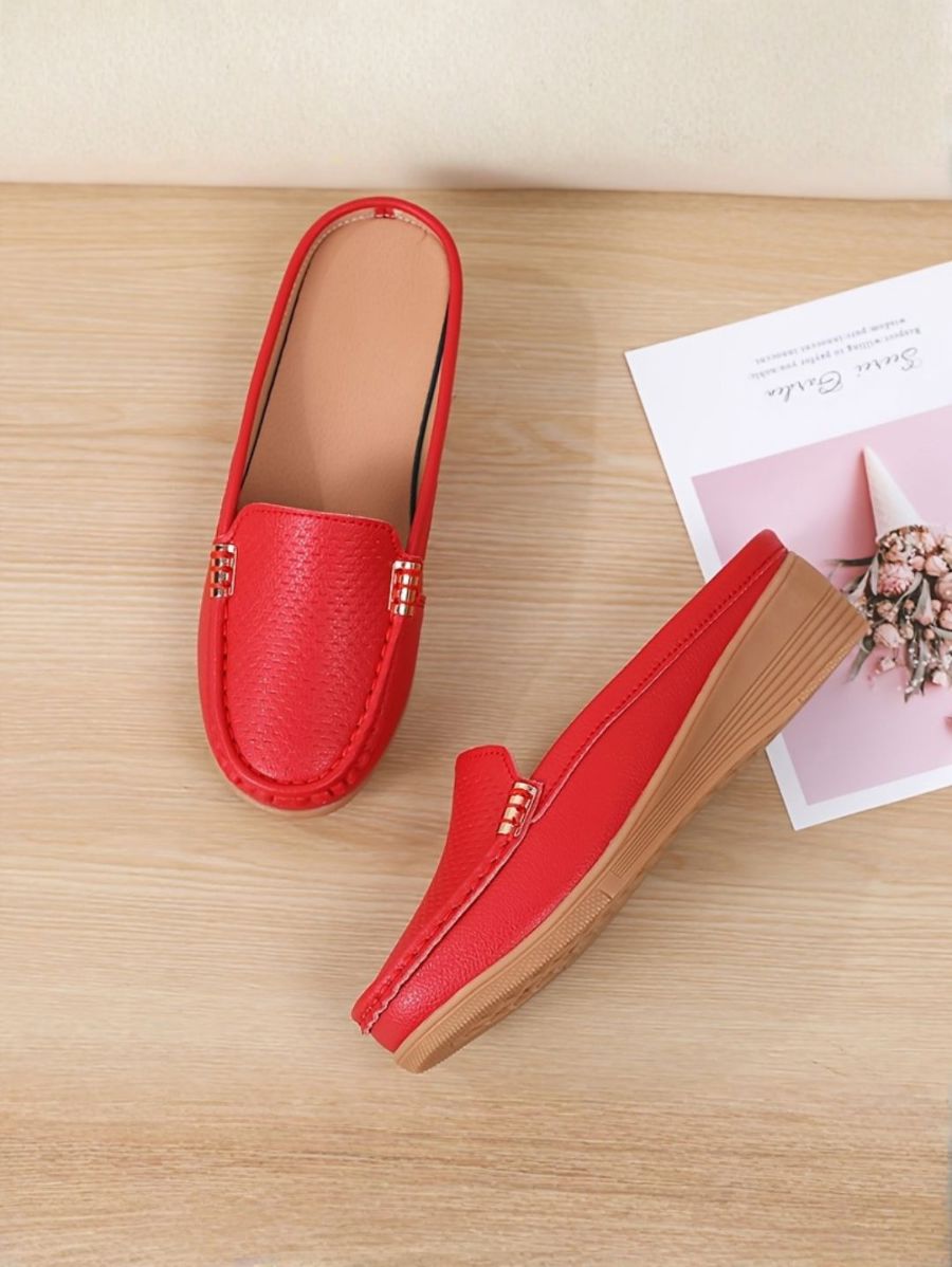 ZUECOS CON DETALLE METÁLICO LATERAL Zueco 16 ZAPRINI Rojo 34 