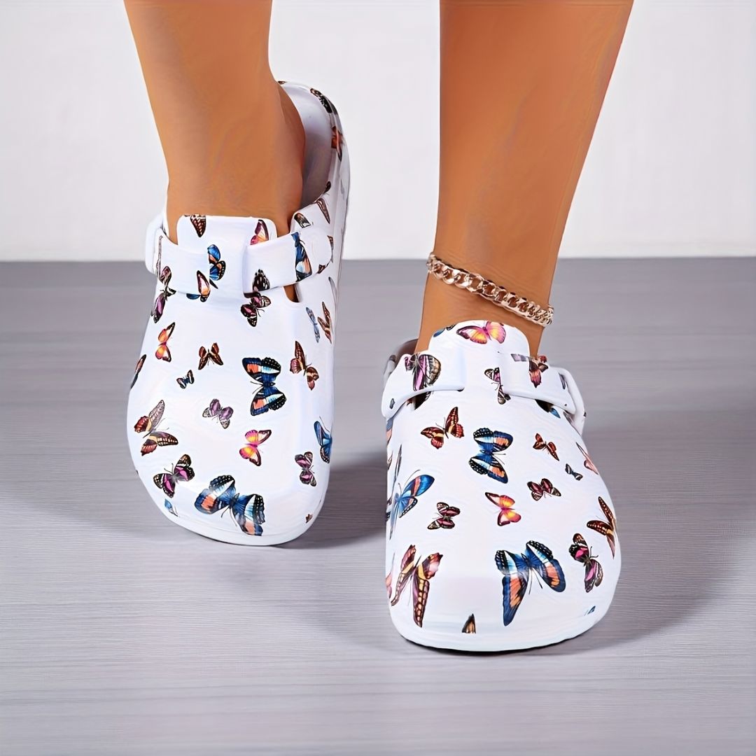 ZUECOS CON ESTAMPADO DE MARIPOSAS Zueco 10 ZAPRINI 