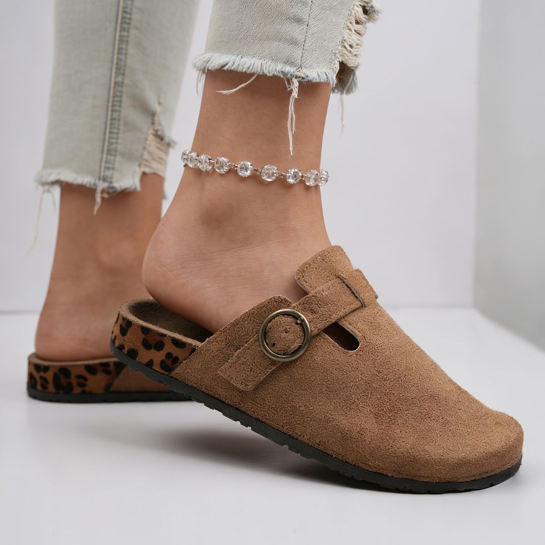 ZUECOS CON HEBILLA Y SUELA LEOPARDO Zueco 1 ZAPRINI 